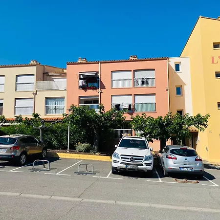 A 100m De La A3, Rez-de-chaussee Appartement