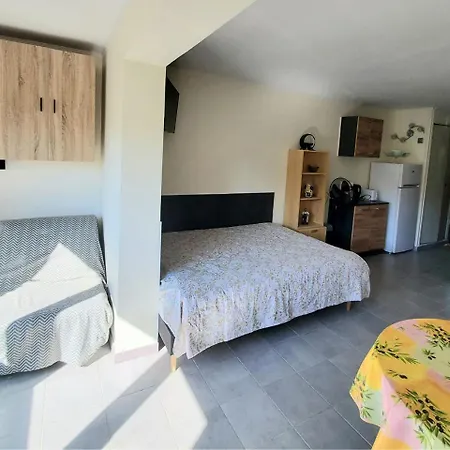 A 100m De La A3, Rez-de-chaussee *