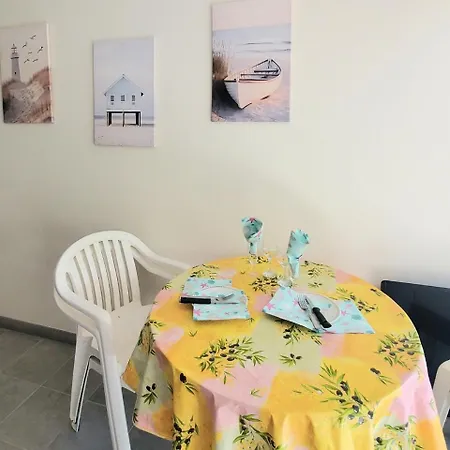 A 100m De La A3, Rez-de-chaussee *