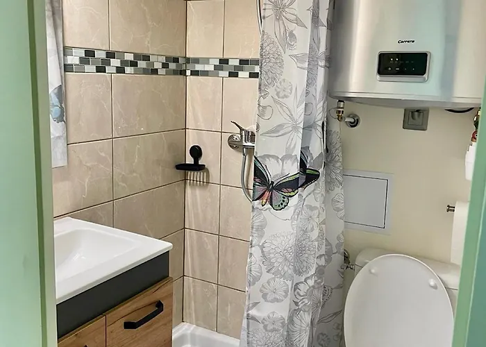 A 100m De La A3, Rez-de-chaussee