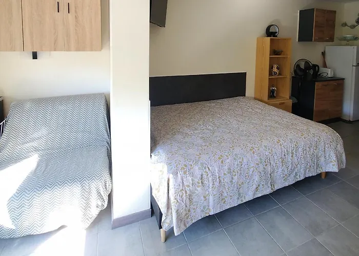 A 100m De La A3, Rez-de-chaussee アパート アグド