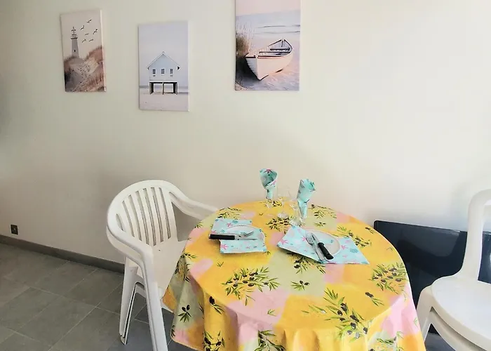 A 100m De La A3, Rez-de-chaussee *